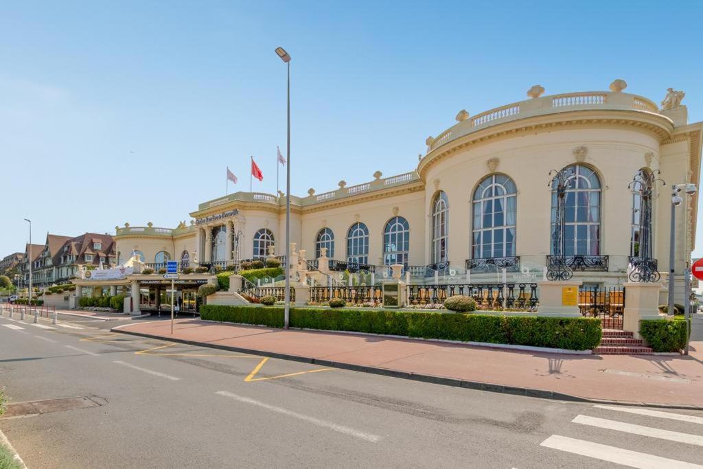 Cosy Deluxe - Deauville Centre Εξωτερικό φωτογραφία